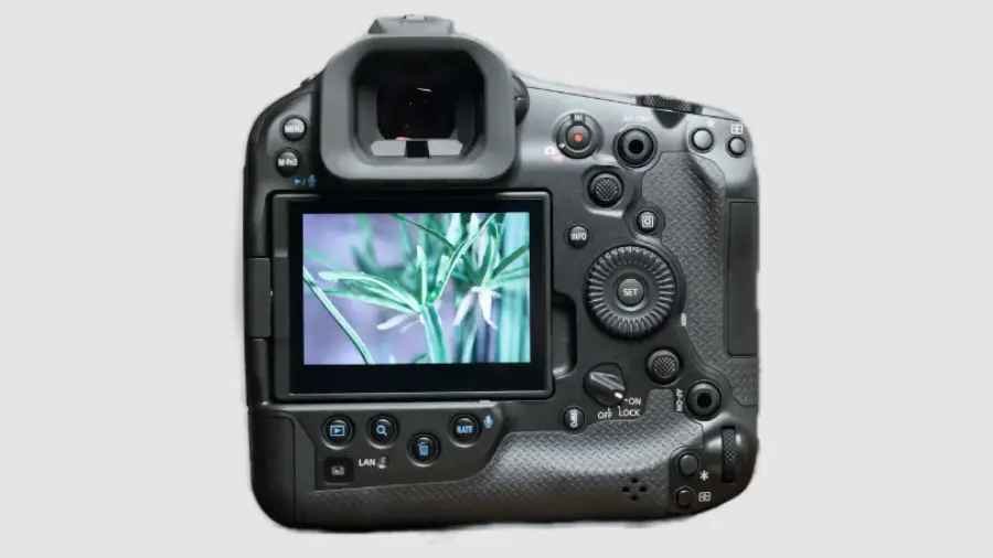 Recensione Canon EOS R1: Mirrorless Professionale Avanzata_01