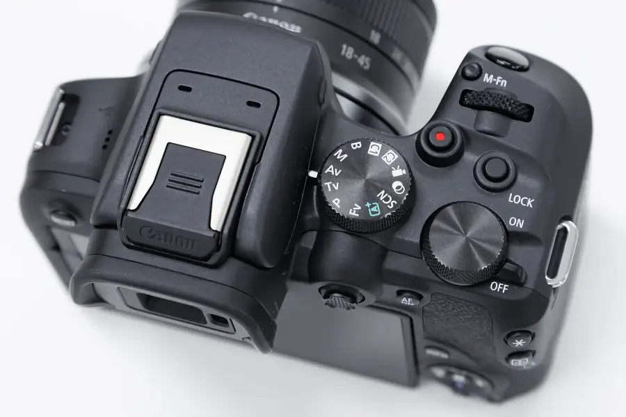 Canon EOS R10 Review: Ideal Mirrorless Camera for Beginners_01
