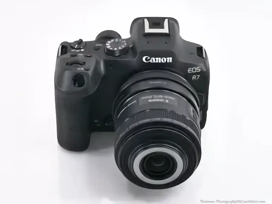 Canon EOS R7 Test: Top APS-C Spiegellose Kamera_01
