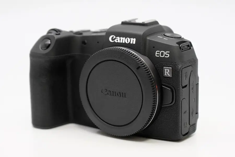 Recensione Canon EOS RP | Vale la Pena nel 2024?_01