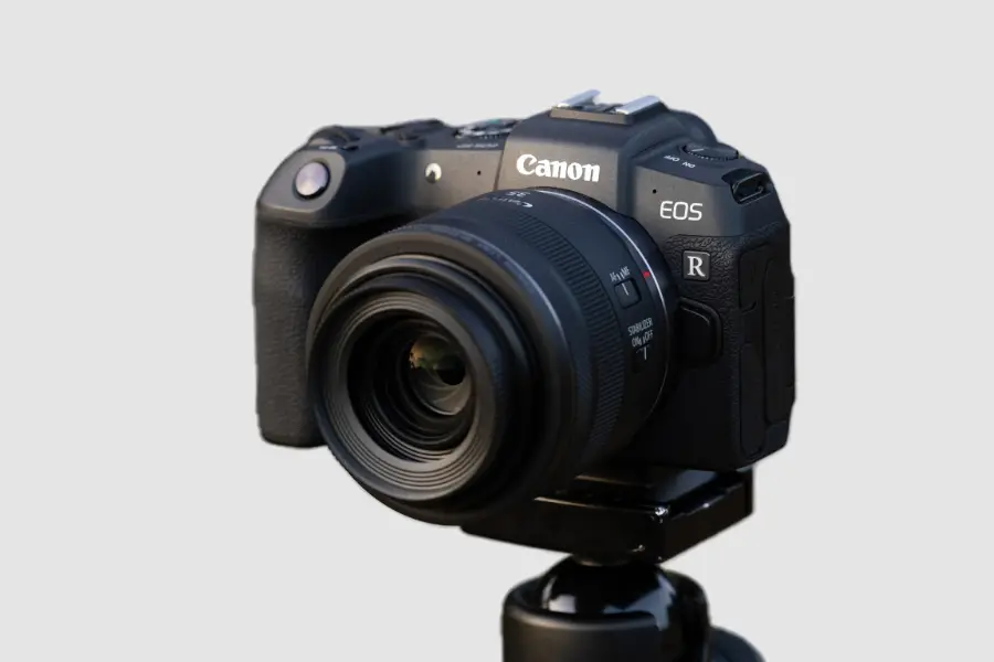 Recensione Canon EOS RP | Vale la Pena nel 2024?_01